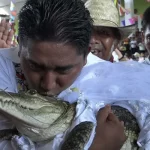 Mexican mayor weds alligator-like reptile for good fortune